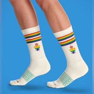 BOMBAS Bee Proud Calf Pride Rainbow Socks White Size Large Unisex NWOT